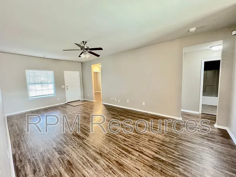 2920 Cider Mill Ln — Photo 10
