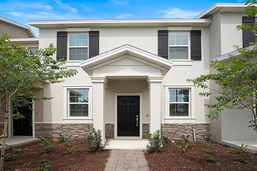 3 bed, 2.5 bath, 1620 sqft, $2,250 — Photo 2