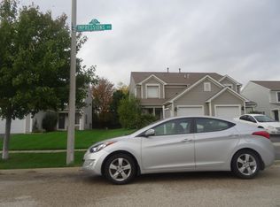 2993 Impressions Dr, Lake In The Hills, IL 60156