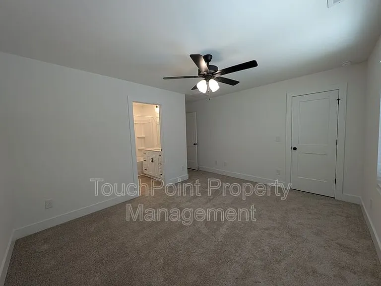 1413 Arden Ave — Photo 13