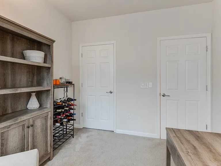 22 Veterans Dr — Photo 28