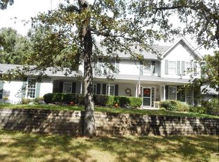 811 Oakbrook Dr, Owensville, MO 65066