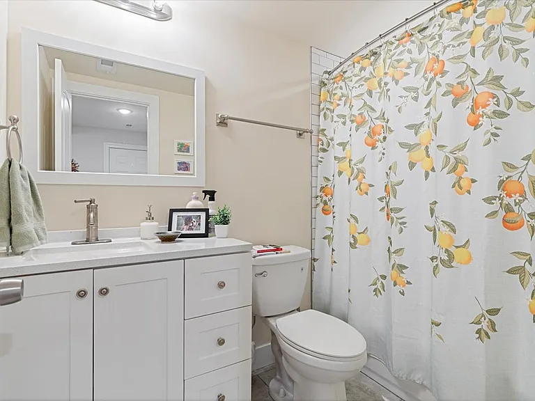 1640 N Talman Ave #2 — Photo 11
