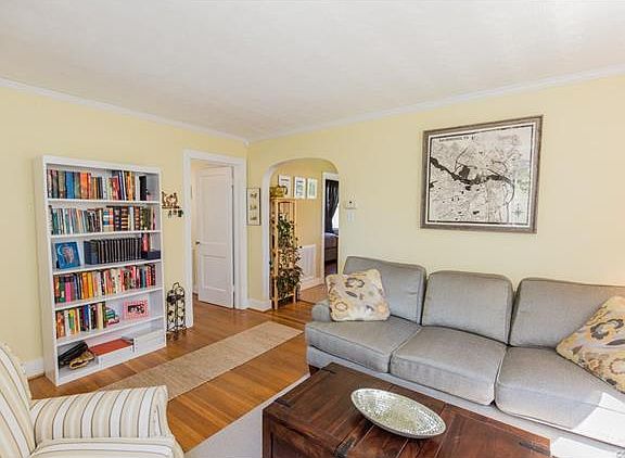 4th image of 1513 Georgia Ave