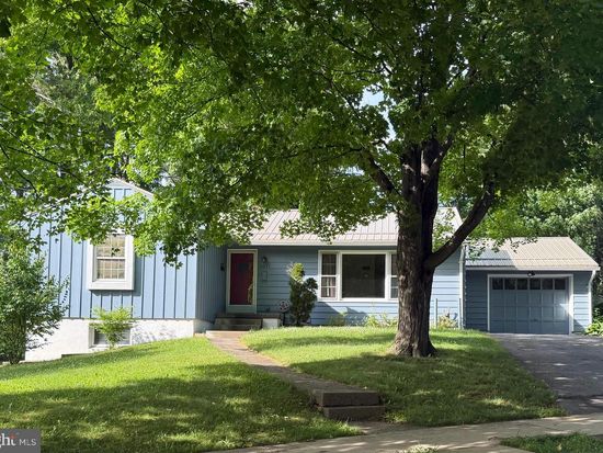 1041 Taylor St, State College, PA 16803