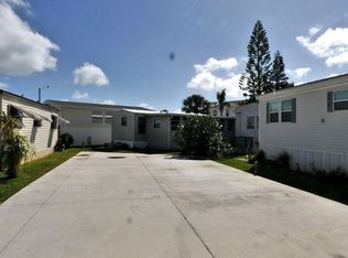 899 Nettles Blvd, Jensen Beach, FL 34957
