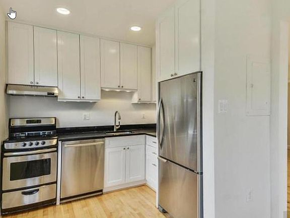 4th image of 1818 W Abingdon Dr APT 102