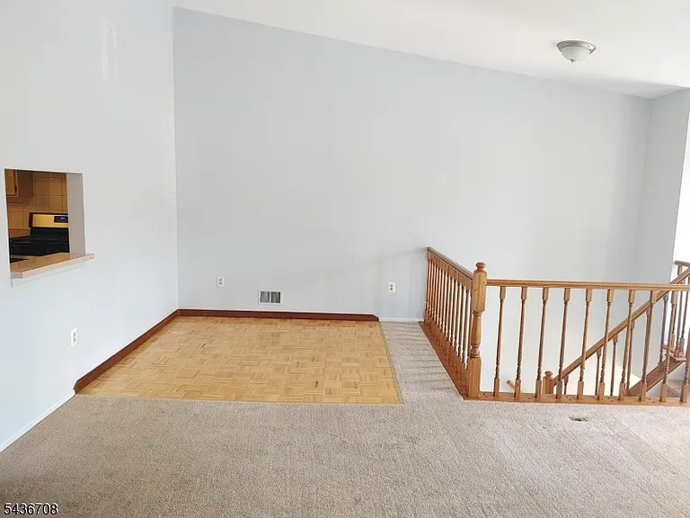 98 Amethyst Way — Photo 7