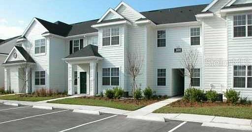 3rd image of 417 Southern Pecan Cir Unit 105