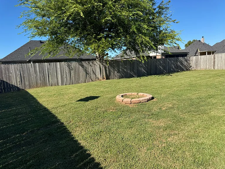 520 Half Moon Ct — Photo 21