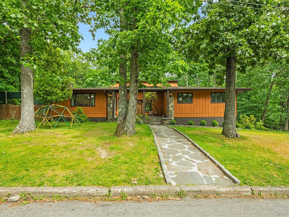 1st image of 11 Cliff Court