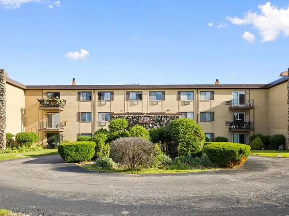 725 W Dempster St APT 310, Des Plaines, IL 60016