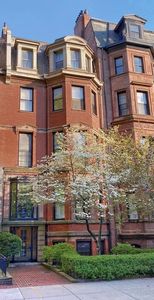 209 Beacon St, Boston, MA, 02116