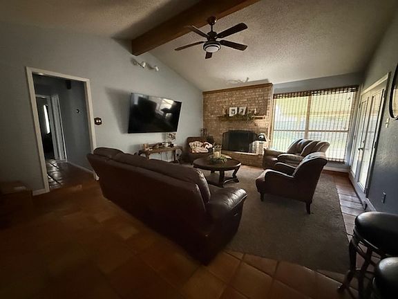3rd image of 4717 Beall Blvd