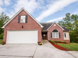 2105 W Ridge Dr, Dalton, GA 30721
