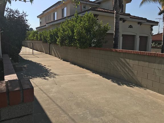 Spacious Driveway