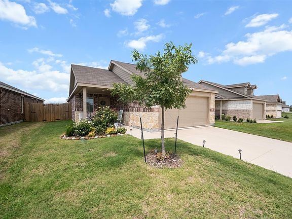 5th image of 1438 Dovekie Dr