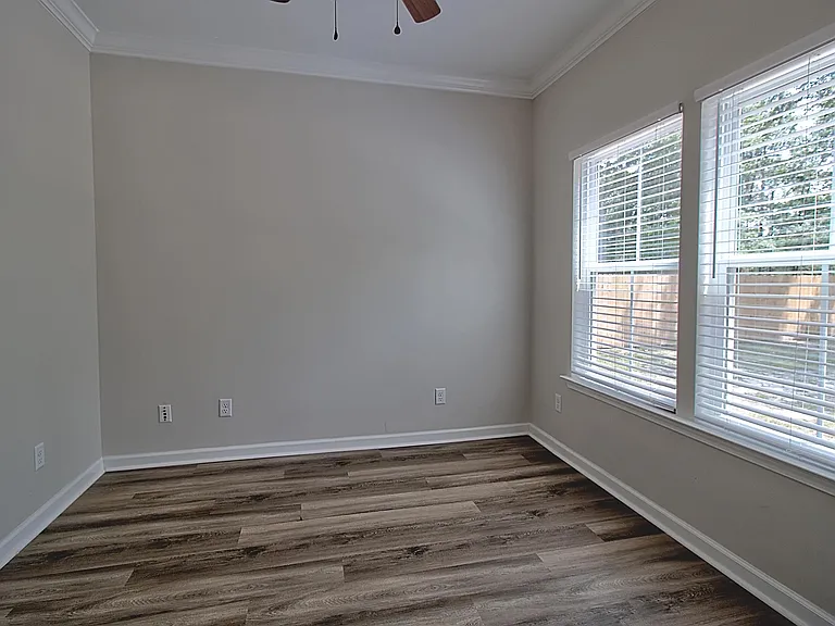 38 Griffin Rd — Photo 8