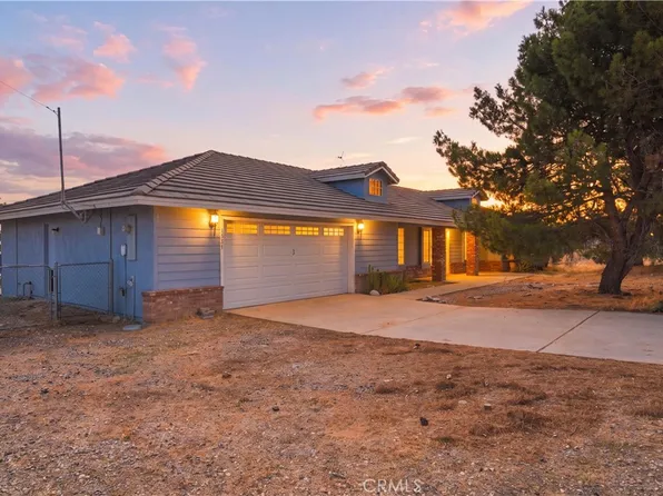 8451 Sky Harbor Rd, Phelan, CA 92371