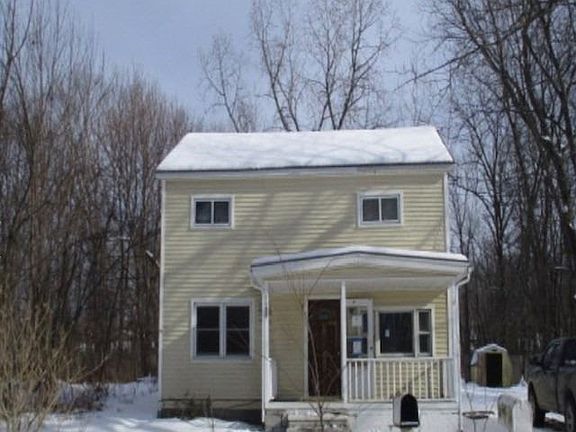 2nd image of 1132 Fort Miller Rd