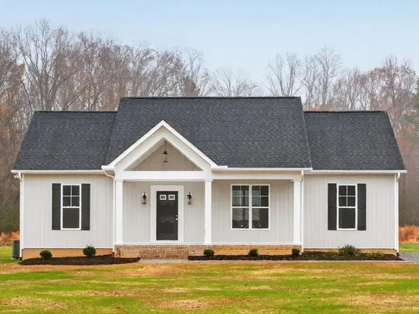2884 Black Stump Rd, Weems, VA 22576