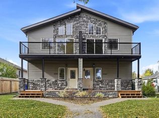 5240 & 5242 W 51st St, Lacombe, AB T4L1H7