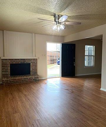 3rd image of 916 Kilkenny Ct