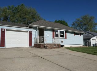 219 Crestview Dr, Middletown, NJ 07748