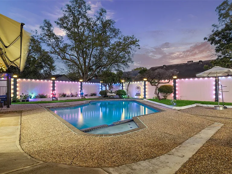 15302 La Mancha Dr — Photo 27