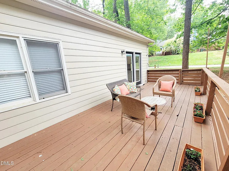 207 Danforth Dr — Photo 33