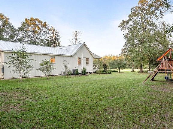 3rd image of 14199 Martin Rd