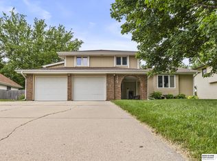 2324 S 138th St, Omaha, NE 68144