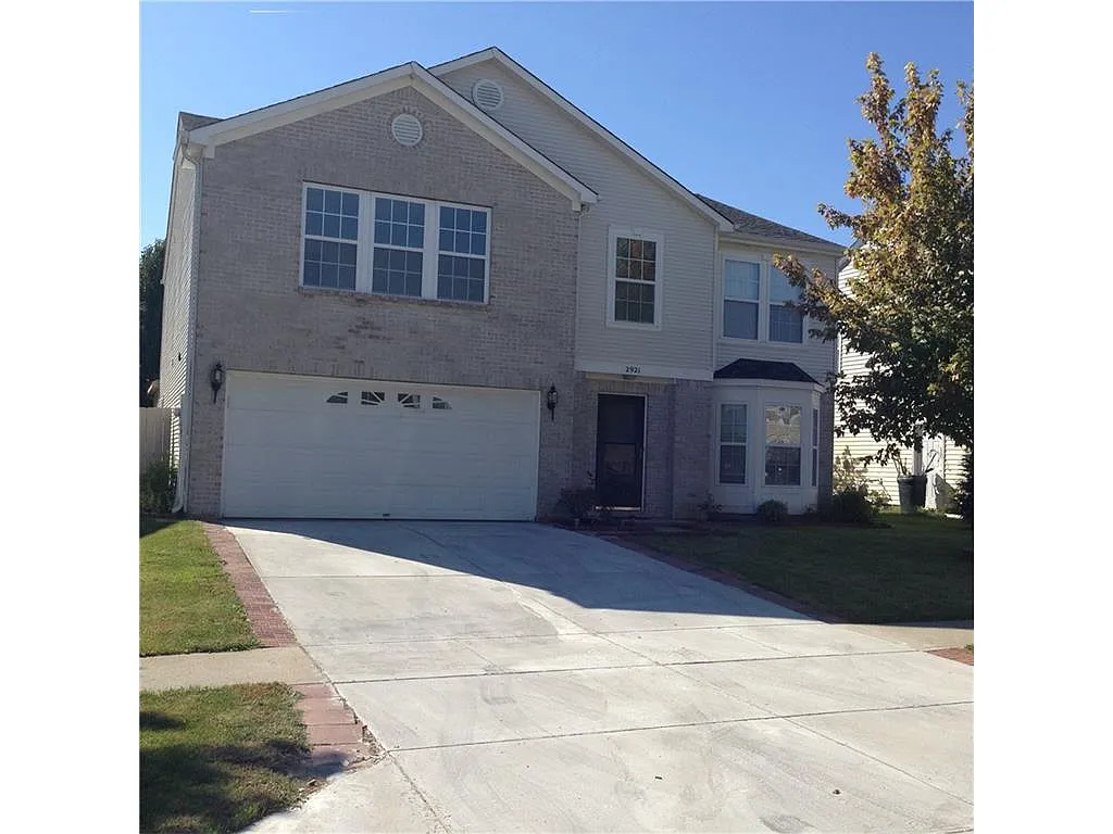 2921 Hearthside Dr photo 1