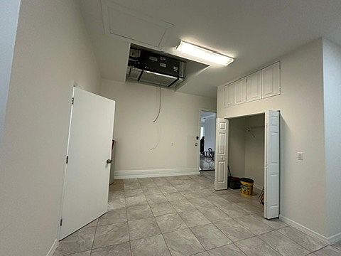5th image of 3620 22nd Ave NE