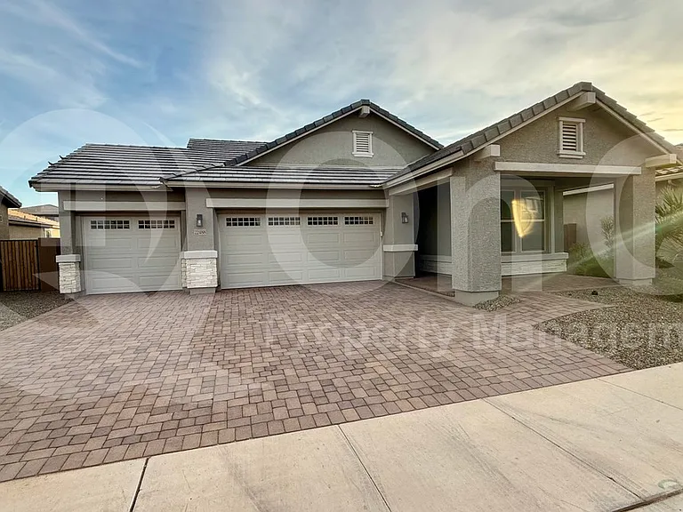 22488 E Excelsior Ave — Photo 1