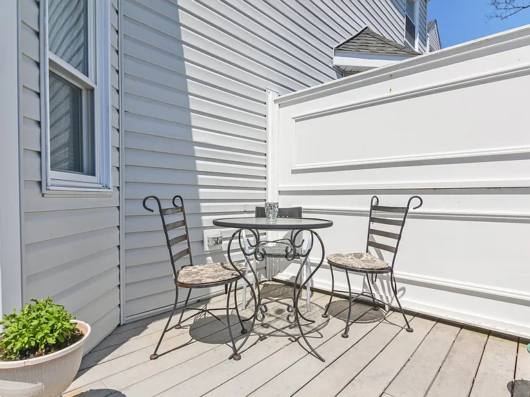 109 Salem St #205 — Photo 35