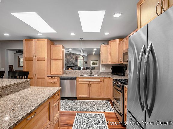 5th image of 1495 House St NE