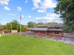 220 Silver Lake Rd, Dingmans Ferry, PA 18328