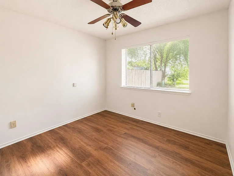 4714 Lambs Ln — Photo 7