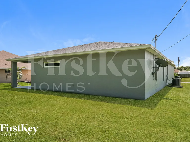 3765 SW Darby Ln — Photo 15