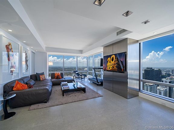 4th image of 1425 Brickell Ave APT 69C