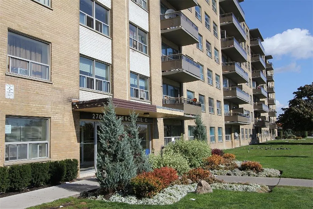 2700 and 2702 Lawrence Ave, E. — Photo 3