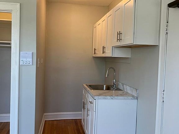5th image of 4505 N Lincoln Ave APT 3D