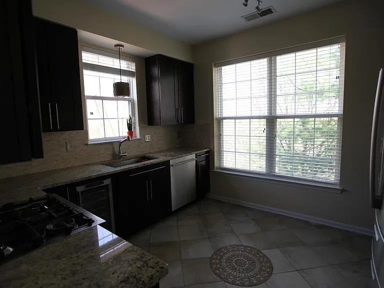 20931 Cedarpost Sq #302 — Photo 4