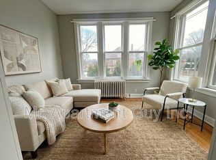 46 Blake St #3, Hamilton, ON L8M2S5