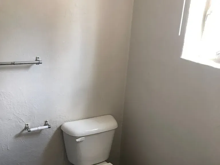 511 W University Ave — Photo 19