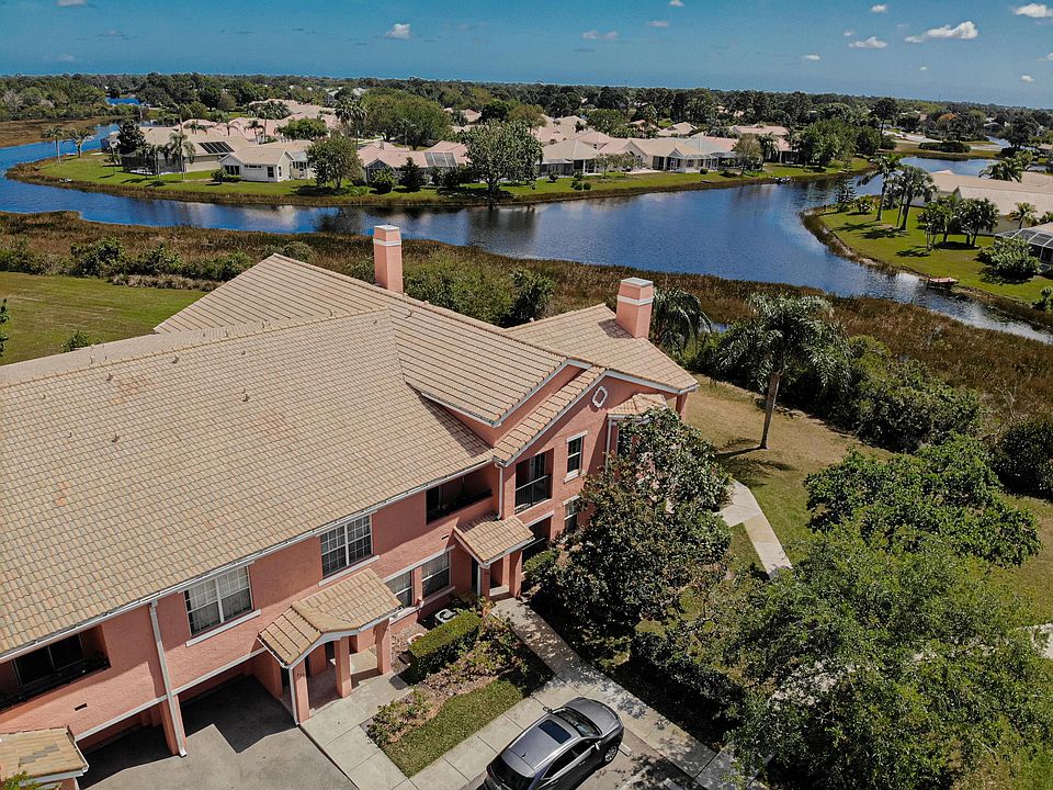 1st image of 126 SW Peacock Blvd APT 14-204