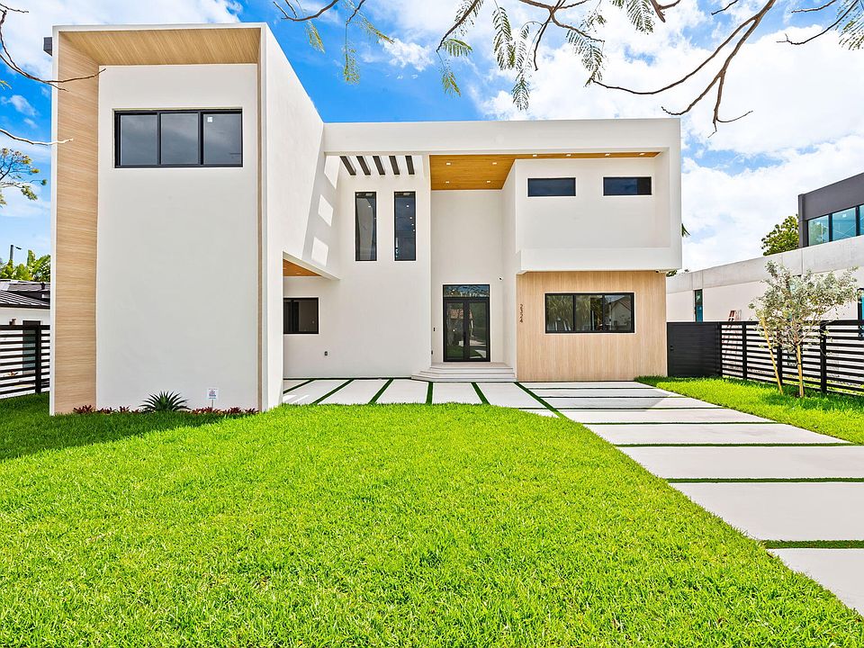 1st image of 2324 SW 26th Street