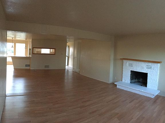 3rd image of 2118 Symons St