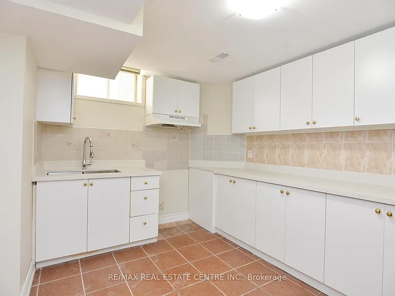 10 Sheldon Dr #BASEMENT — Photo 9